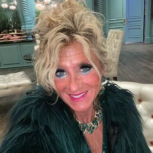 Meet your Posher, Donna